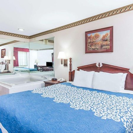 Days Inn By Wyndham Berlin Voorhees Luaran gambar