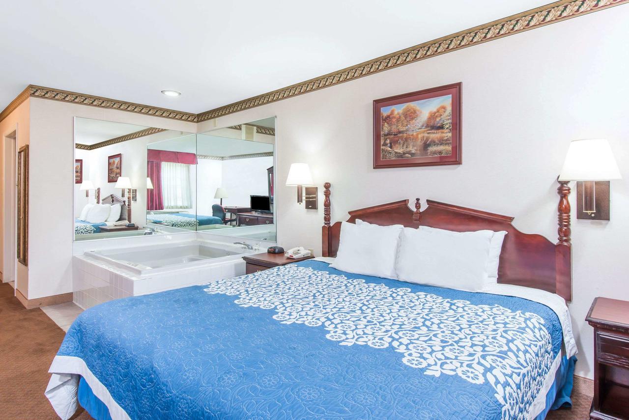 Days Inn By Wyndham Berlin Voorhees Luaran gambar